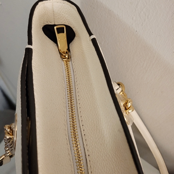 Coach Turn lock chain tote 27 NWOT attached - Picture 10 of 16